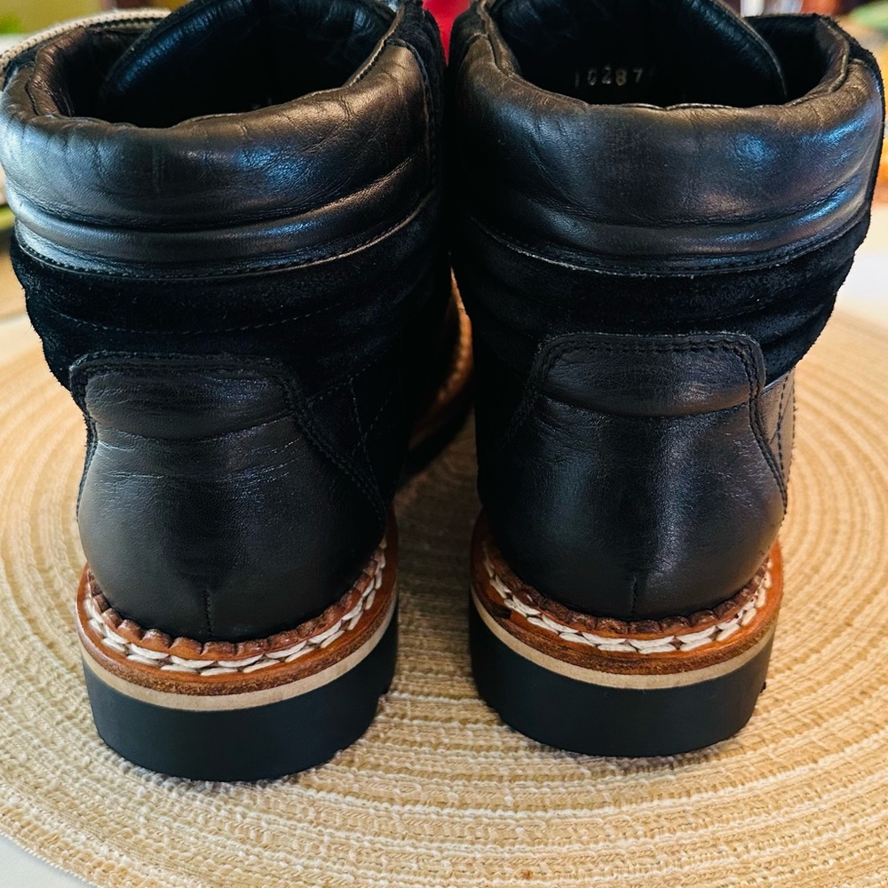 Chanel Chic Black Quilted Women's Boots - Picture 6 of 13
